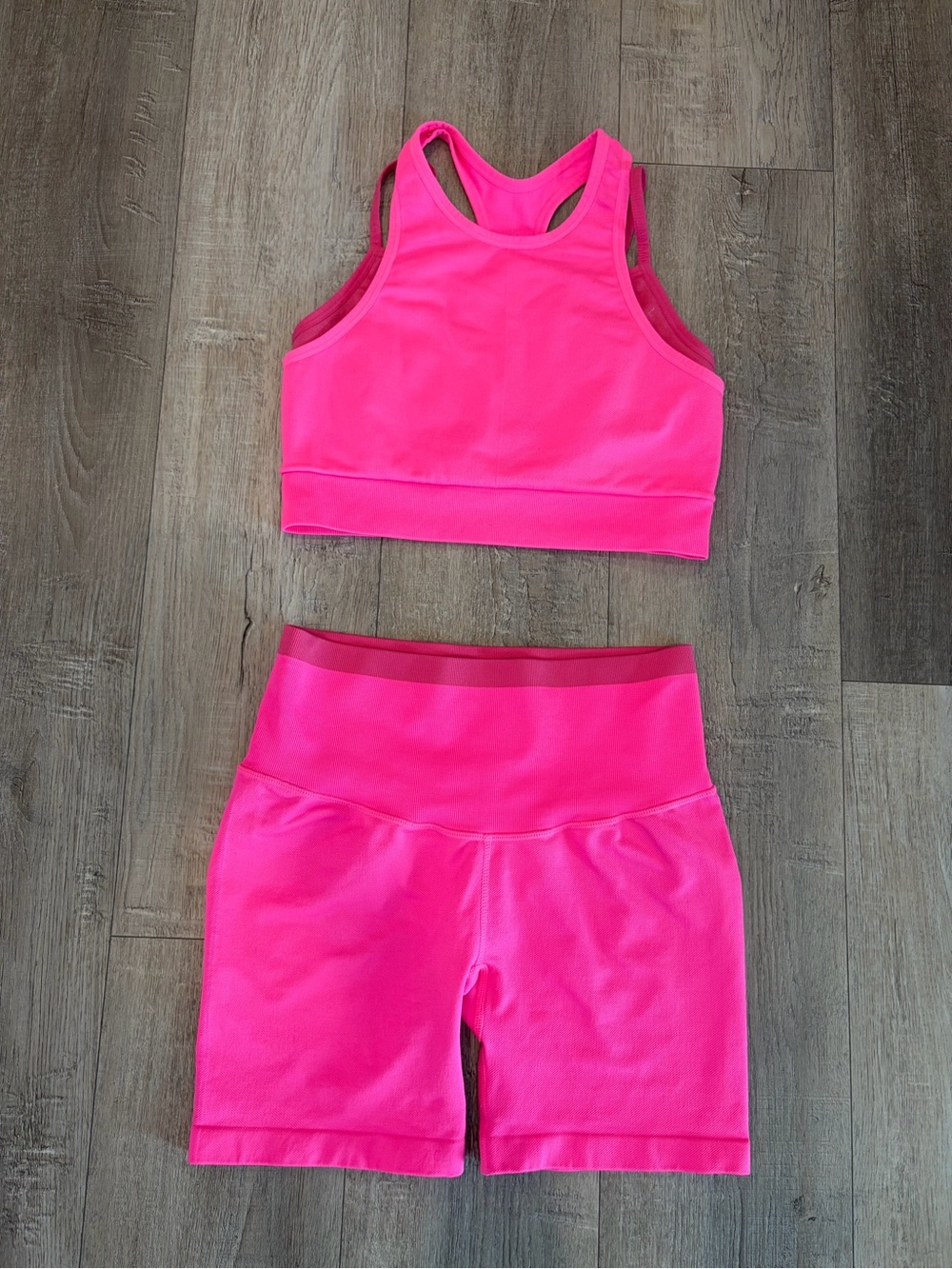 JoyLab hot pink sports bra & biker shorts set size M